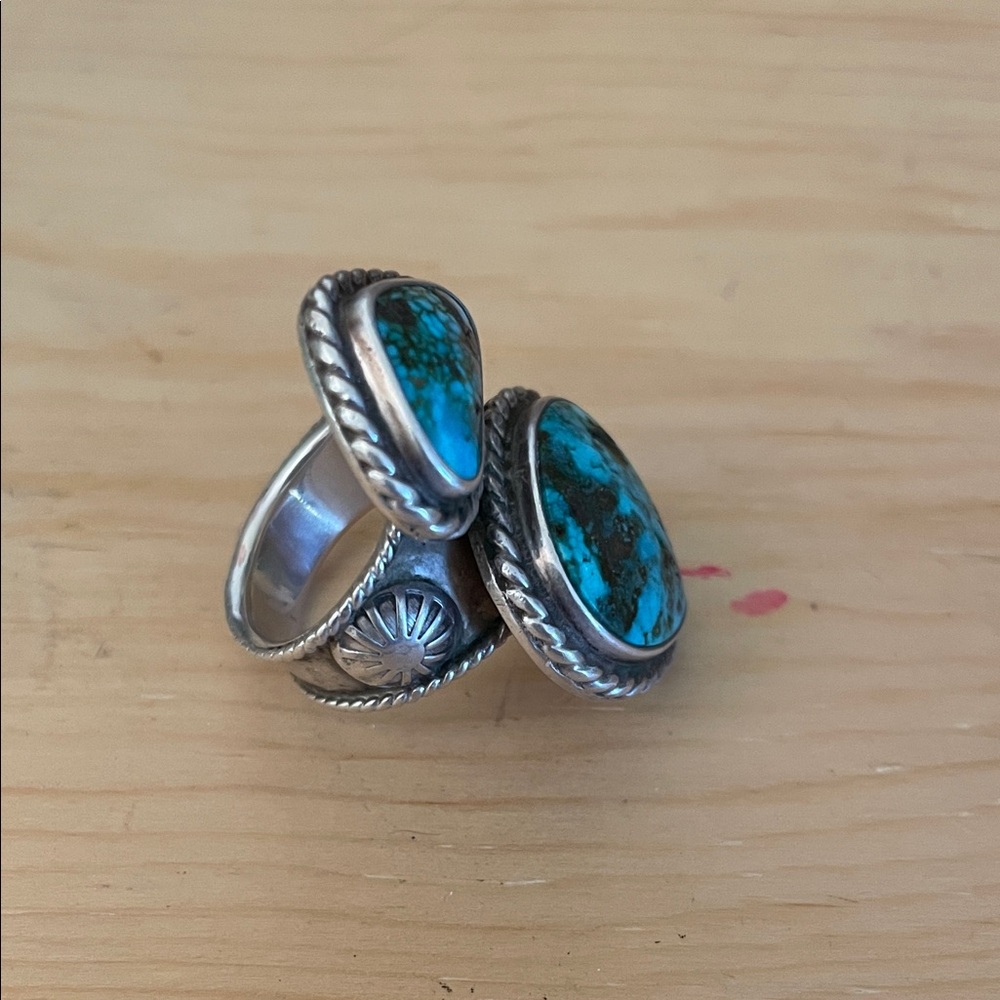 Turquoise Silver Ring - Picture 2 of 3